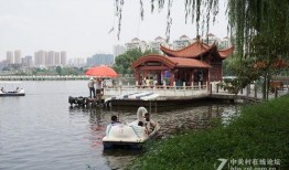 划船吃瓜景点,夏日休闲新体验