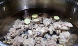 吃瓜留中间,聚焦事件核心，洞察真相本质