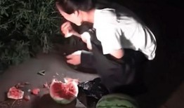 深夜吃瓜图片,揭秘网络热图的背后故事