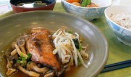 云南公务员吃瓜,揭秘公务员日常生活的趣味瞬间