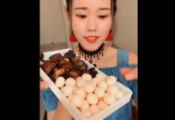 可爱小孩吃瓜视频,童真趣味满满