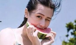 陇南吃瓜少女,少女情怀初绽