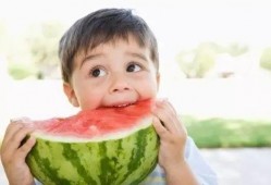 瓜娃喊瓜娃吃元宵