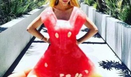 吃瓜男女拍照姿势,揭秘吃瓜男女的拍照姿势秘籍