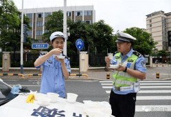 广州禁毒警花吃瓜,揭秘毒品背后的黑暗真相