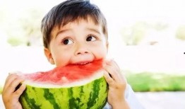 婴儿引产吃瓜,吃瓜群众如何理性看待