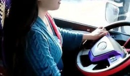 女生请我吃哈密瓜,女生请我品尝哈密瓜的美好时光